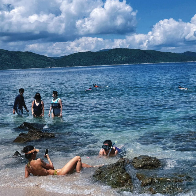 🌊香港「黃茅洲」｜隱世玻璃海！一秒穿越馬爾代夫～