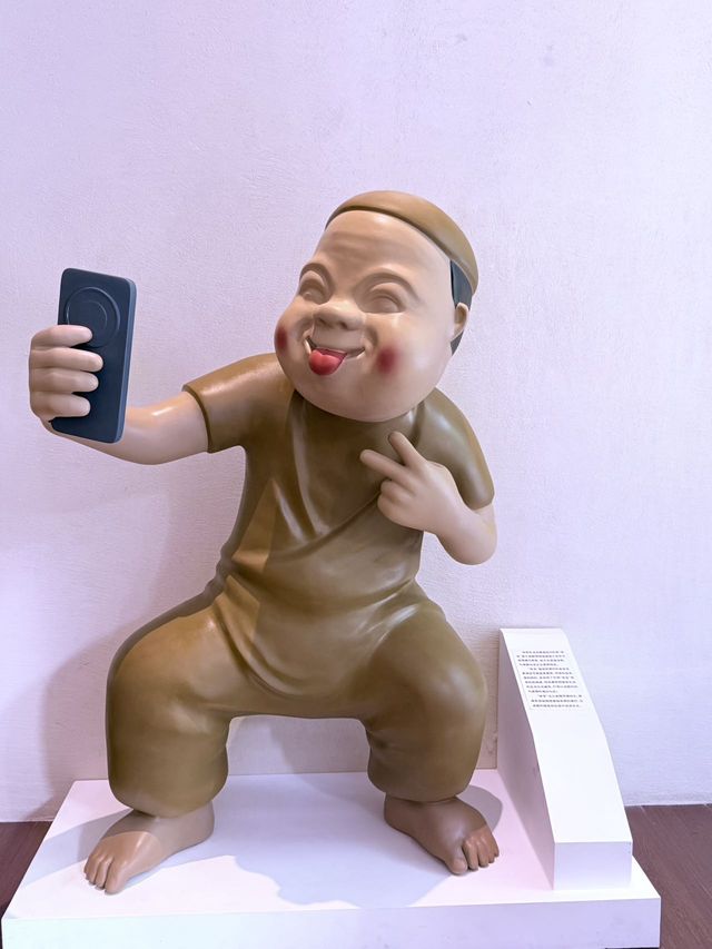 住進一座藝術館｜成都呢間啖物酒店真係好識營造氛圍！🎨 旅行就係住入人哋嘅生活，而呢次嚟成都，我直