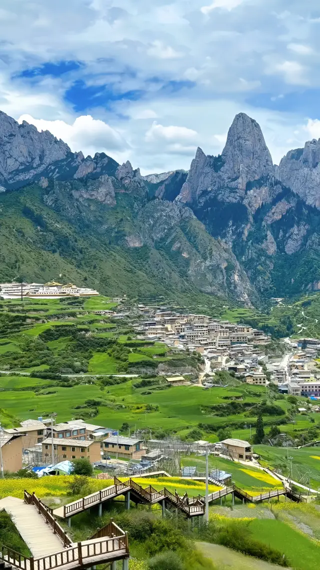 เพดานรถขับเคลื่อนเองที่กานหนาน! 3 วัน 2 คืน เที่ยวเล่นที่ “ทิเบตน้อย”