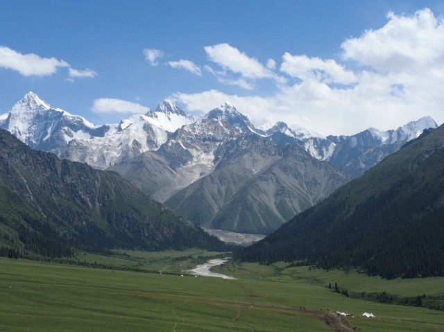 Not many people have been to these beautiful places in Xinjiang