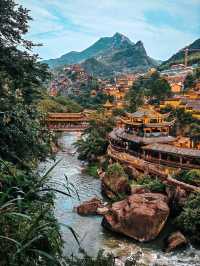 上饒望仙谷：懸崖上嘅仙俠世界！夜景燈亮瞬間靚到窒息