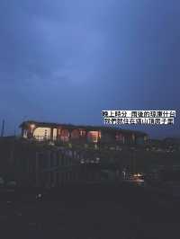 在琼庫什台 被牛羊和日出叫醒的日子｜住在山頂鞦韆旁邊