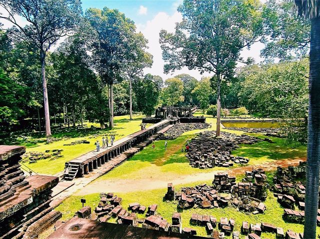 Hindu Gods, Buddhist Peace: The Dual Soul of Baphuon