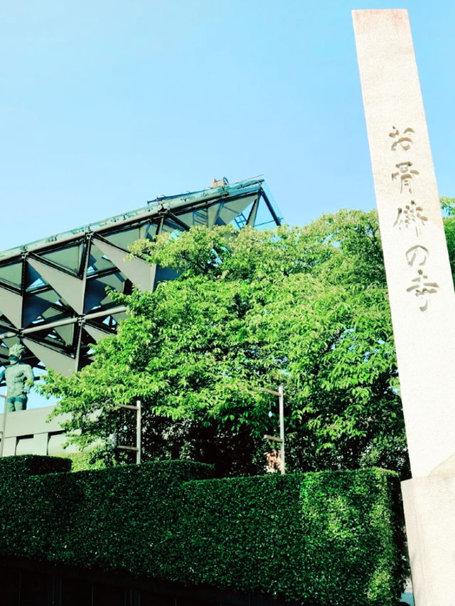 大阪秘境！一心寺「骨佛」震撼奇觀】**  