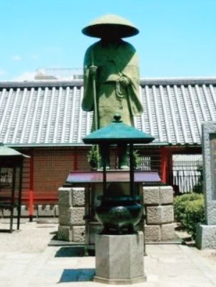 大阪秘境！一心寺「骨佛」震撼奇觀】**  
