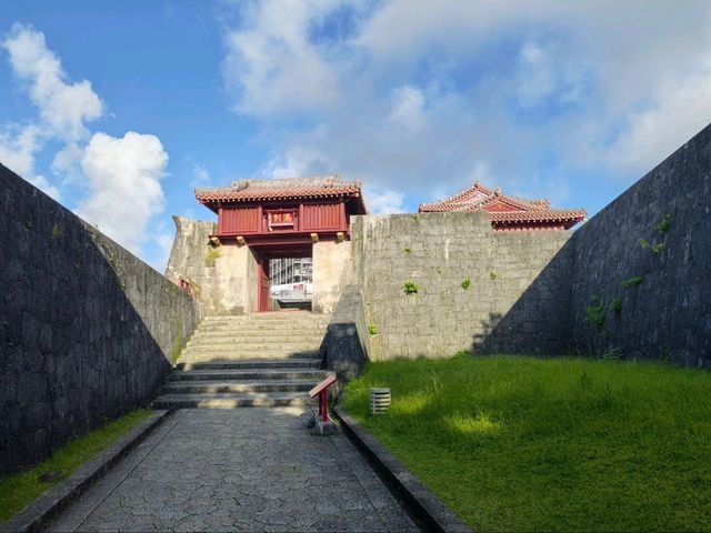 沖繩縣3日遊:萬座毛的自然奇觀,首里城的歷史印記 沖繩縣3日遊:萬座毛的自然奇觀,首里城的歷史印記