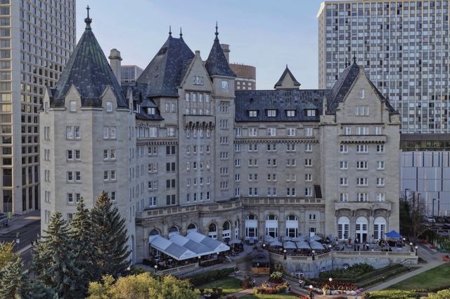 百年童話裡的愛德蒙頓城堡 百年童話裡的愛德蒙頓城堡