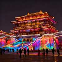 提燈走長安：2025大唐不夜城沉浸式夜遊全攻略