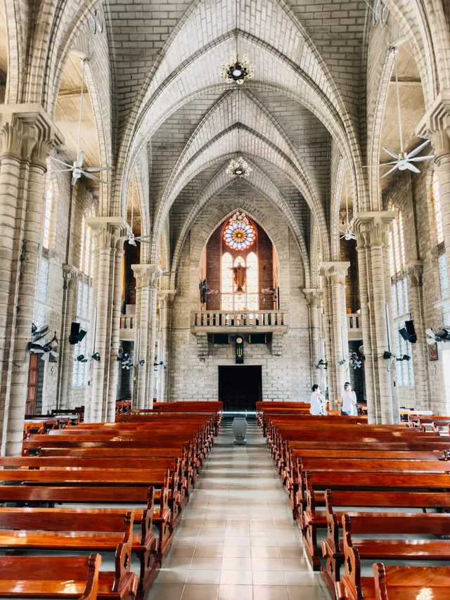 越南芽莊大教堂 越南芽莊大教堂