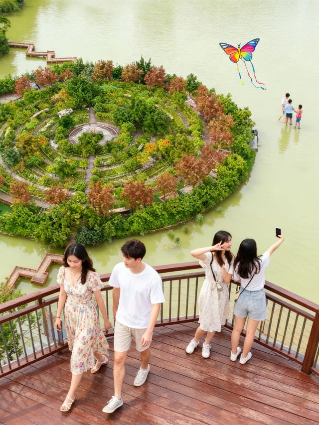 廣東肇慶七星岩與鼎湖山景區的景觀
 
一、景觀識別與特徵
 
1. 七星岩景區
- 核心特徵:喀斯特 廣東肇慶七星岩與鼎湖山景區的景觀
 
一、景觀識別與特徵
 
1. 七星岩景區
- 核心特徵:喀斯特
