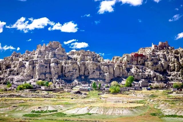 西藏秘境：皮央·東嘎石窟