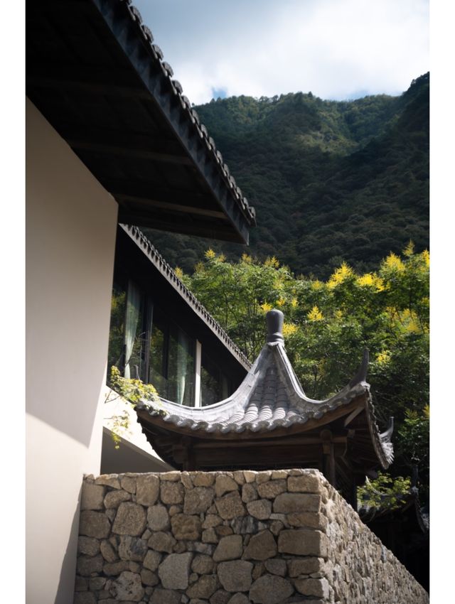 不敢想像冬天在房間裡泡溫泉，有多惬意