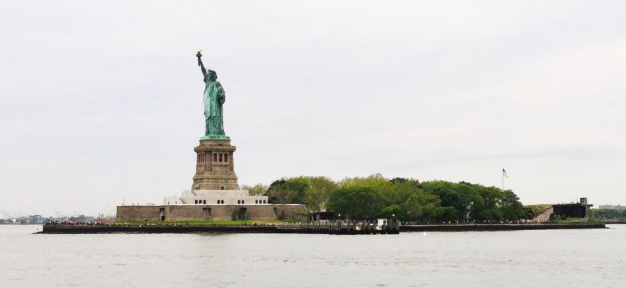 ニューヨーク自由の女神像：アメリカ国立記念碑 | Trip.com ニューヨーク