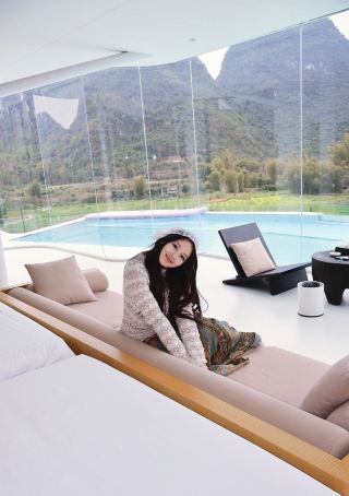 Once you check into the rice paddy hotel, I think you'll forgive everything.
In Yangshuo, along the Yulong River, I stayed at a resort hotel surrounded by mountains, with a private pool directly...