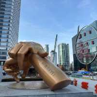 GANGNAM STYLE STATUE