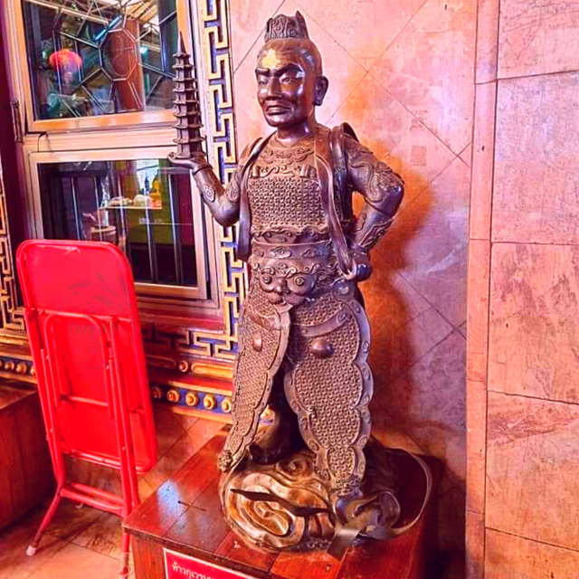 ♦️พระอวโลกิเตศวรองค์ใหญ่มาก