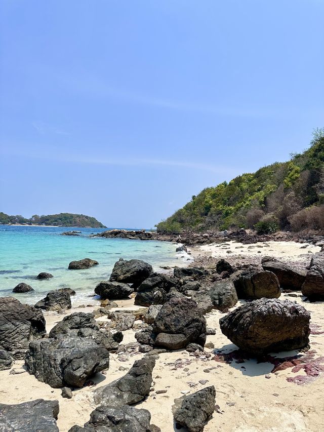 หาดตายาย ที่เที่ยวเกาะล้าน หาดสวย น้ำใส 
