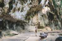 หาดถ้ำพระนาง (Phra nang Cave Beach)