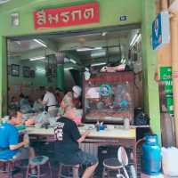ร้านสีมรกต ข้าวหมูแดง ร้านเด็ดเยาวราช