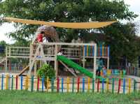 Lhor Liang Farm หล่อเลี้ยงฟาร์ม