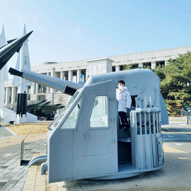 탑승체험이 가능한 전쟁기념관 야외전시장💕