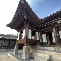 Experience Korean culture with hanbok!