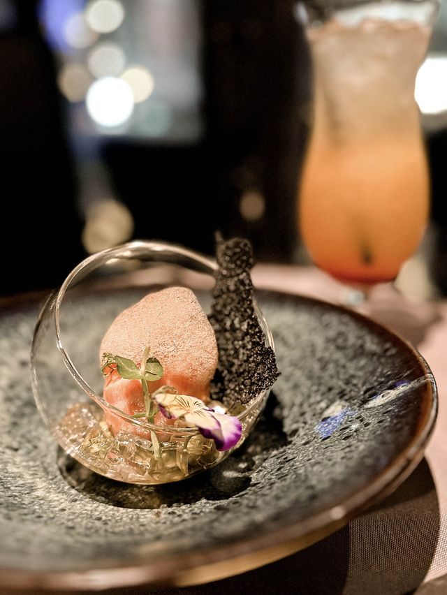 𓆰 Fine Dining with City Landscape