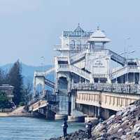วิวอลังกาลที่สะพานสารสิน