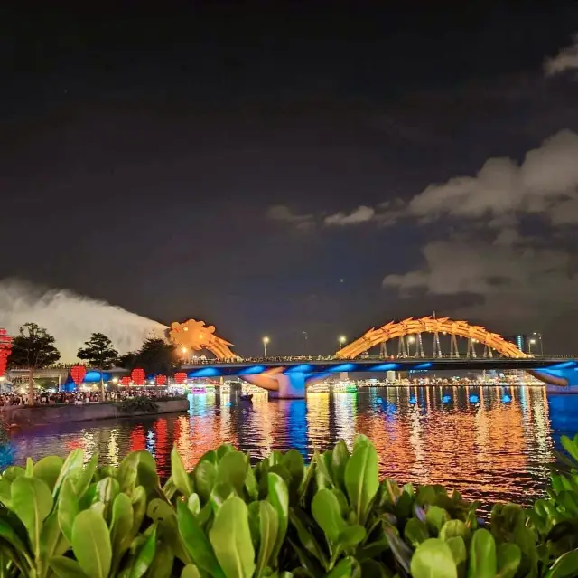 Da Nang’s iconic Dragon Bridge