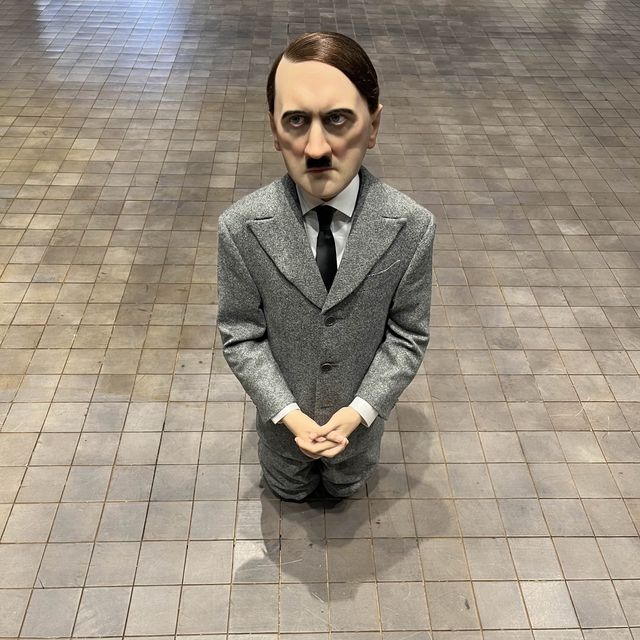 꼭 봐야될 마우리치오 카텔란 전시!!