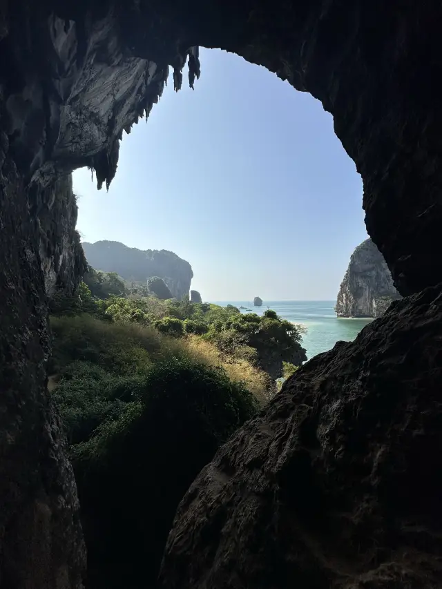 ถ้ำลับ Top view 📍เกาะไร่เลย์