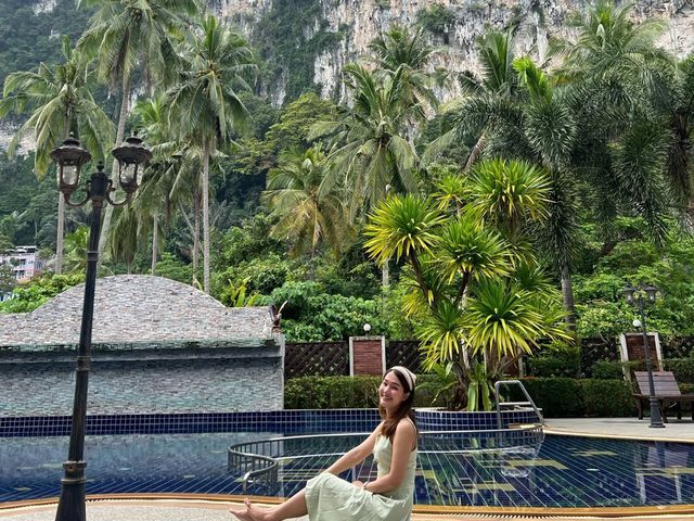 นอนพักผ่อนที่โรงแรมวิวสระน้ำ ติดภูเขาที่อ่าวนาง