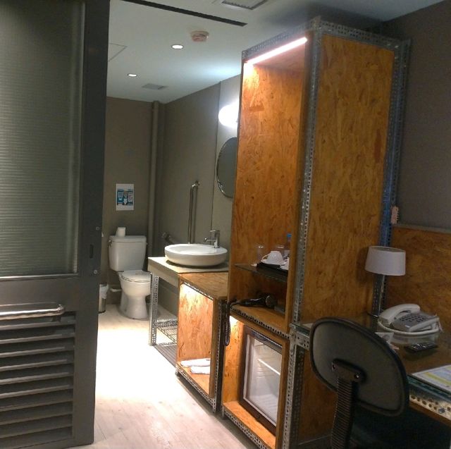 牛頭角工廠區內的特色「工業家酒店」