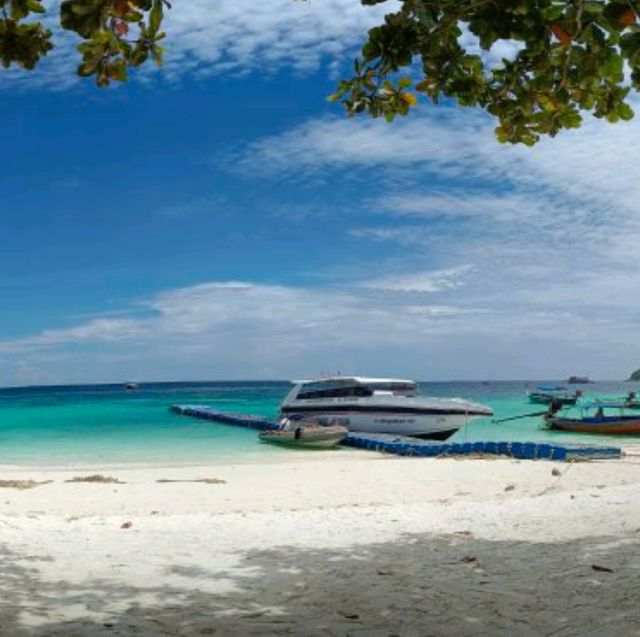 หลีเป๊ะ สวยเป๊ะทุกมุม 