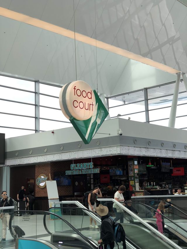 쾌적했던 부다페스트 공항 🛃
