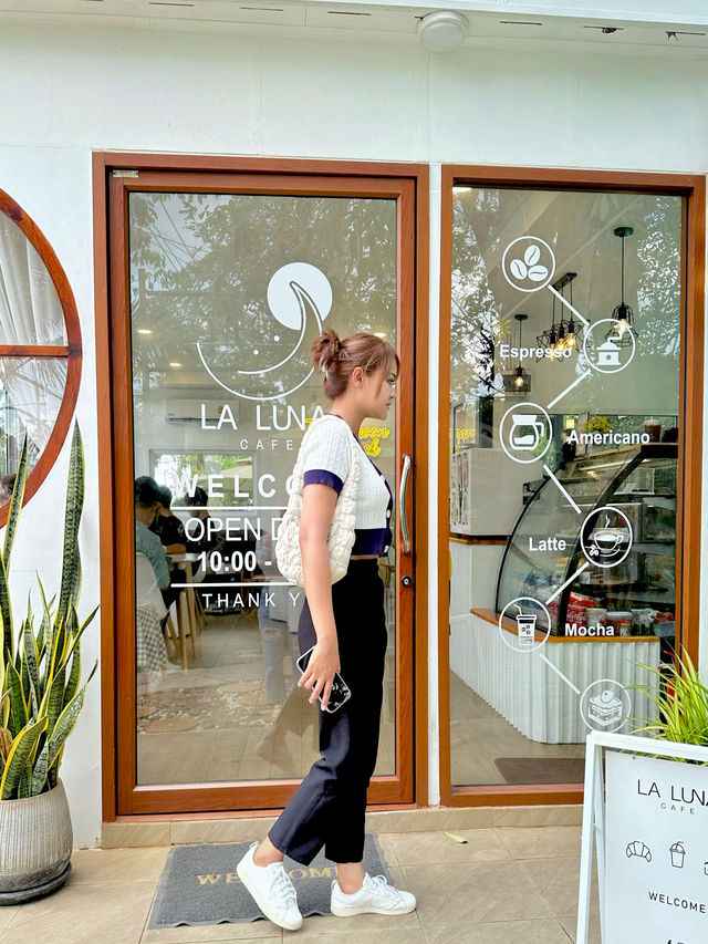 🌙 La Luna คาเฟ่หลังสวน | ชุมพร