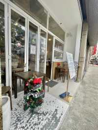 充滿葡萄牙風格藍白色Cafe