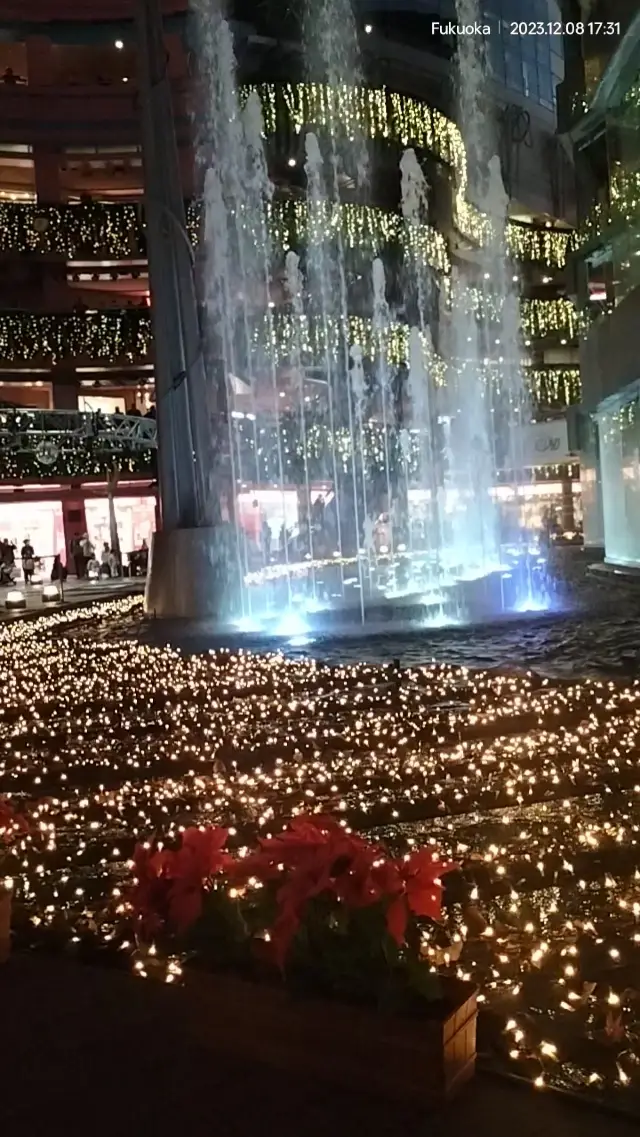 Musical fountain show at Canal City