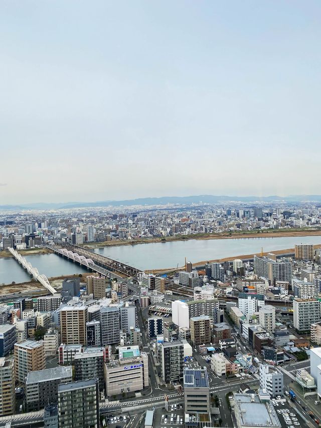 Umeda has a sky building 😨
