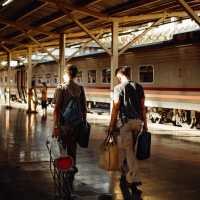 Wong Wian Yai Railway Station 🚉🇹🇭