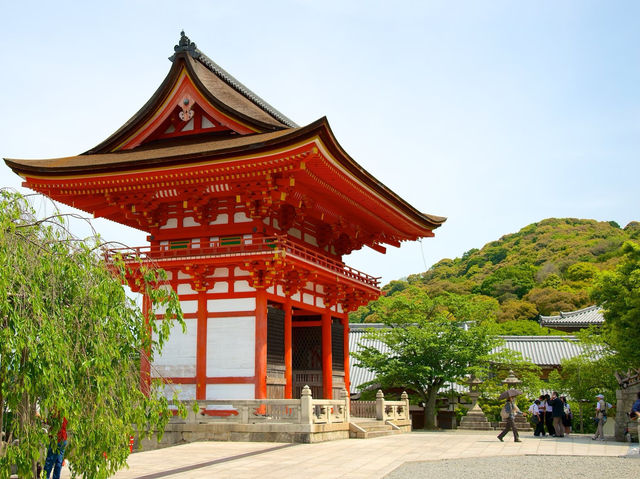The iconic Kiyomizu-dera in Kyoto