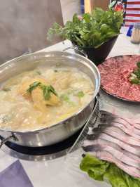太子高質火鍋店，花膠湯底濃郁好味