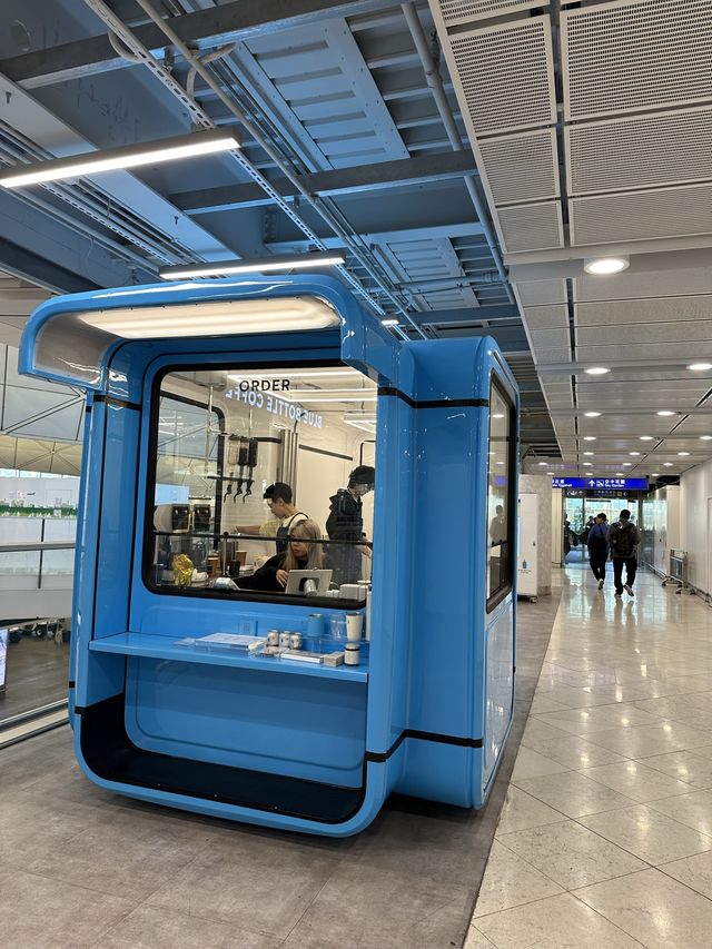 香港裡面唯一在機場的blue bottle!!!!!!