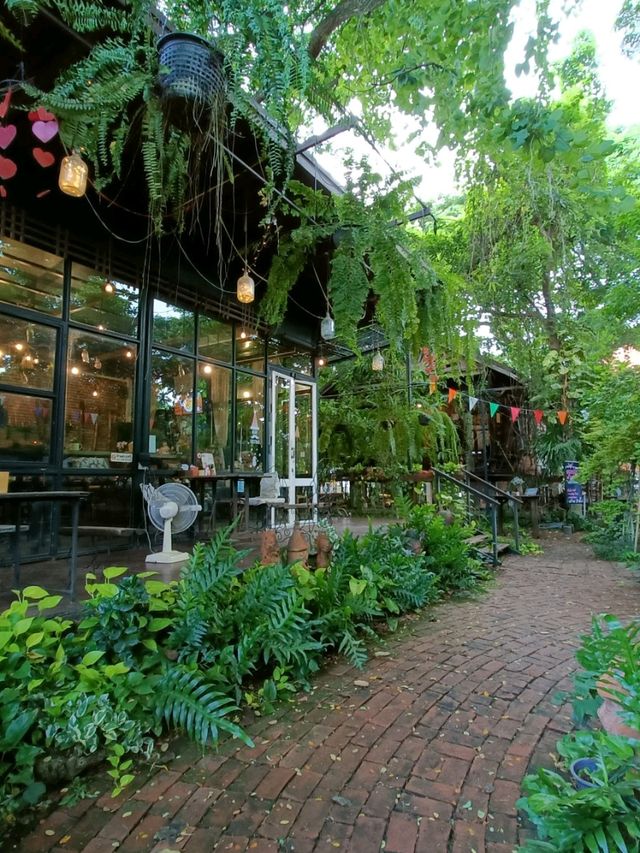 ไปดื่มด่ำบรรยากาศสดชื่น @ในสวนคาเฟ่