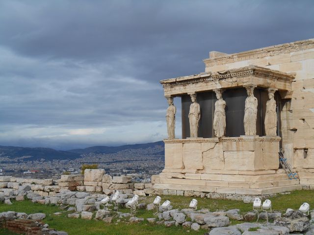 Discovering Ruins and the Beauty of Athens 🇬🇷 