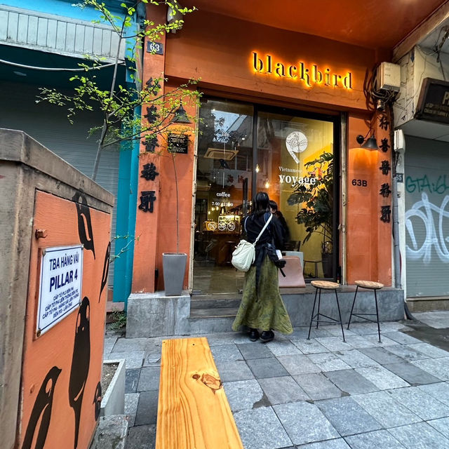 【ベトナム　ハノイ】おしゃれで本格的コーヒーのカフェ　📍blackbard coffee