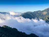 台灣桃山日出雲海