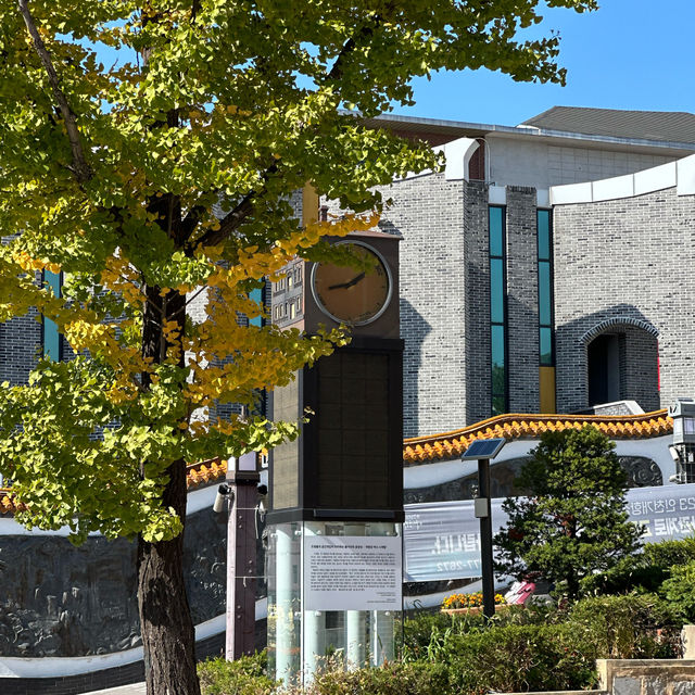 감각적인 공간에서 즐기는 무료 전시회 🖌️ 인천아트플랫폼
