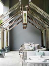 นั่งจิบชาและทานขนมชิลๆ ที่ Oort Cloud Tea Room