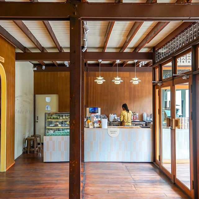 🍯Woody Haus Cafe คาเฟ่สไตล์มินิมอล